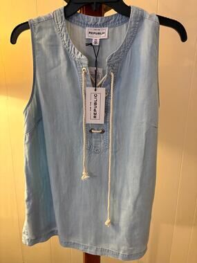 For the Republic Blue Tencel Sleeveless Top Medium NWT